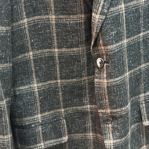 Beautiful Isaia Marechiaro sport coat worn once - Picture 8 of 8